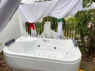 Skyline Suites Villa and Spa - 0