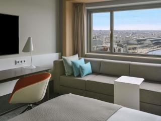 Mövenpick Hotel Amsterdam City Centre - 1