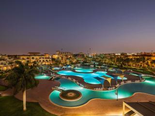 Mövenpick Cairo Media City - 1