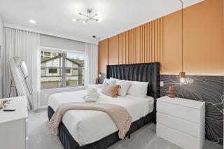 Luxury 5BR Villa w 4 -En Suites Heart of Orland - 7