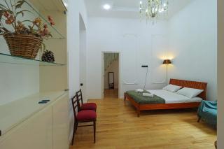 1BR Apt near Marjanishvili Metro - Wehost - 3