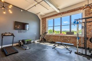 Suburban Haven Stylish Loft - 5