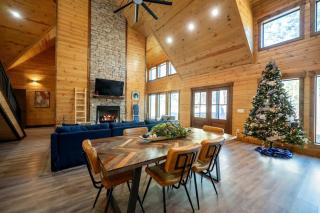 Cozy & Secluded - Hot Tub - Game Room - pets - 2