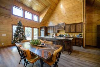 Cozy & Secluded - Hot Tub - Game Room - pets - 1