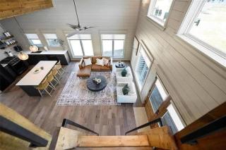 Modern Cabin Escape - Hot Tub - Game Room - Pets - 3