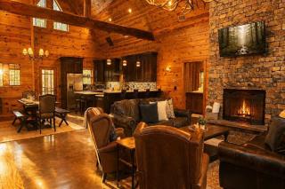 Luxury Cabin with Sauna Hot Tub PS5 and Arcade - 1