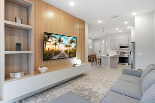 Luxury 5BR Villa w 4 -En Suites Heart of Orland - 5