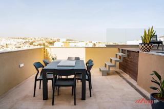 St Julians Penthouse with Private Pool - 5