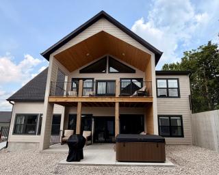 Lakes, Links, and Luxury at the Landing Overlook. - 9