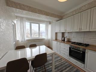 Dendrarium park view apartment near Center - 5