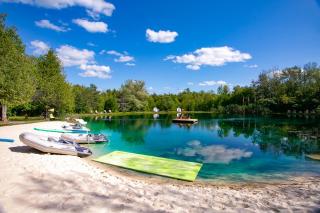 Fraser Beach Resort - 0