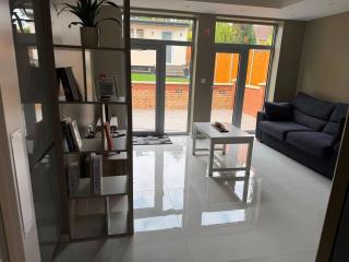 New 6 Bed- 4 Bath Home Near Luton Airport - 8
