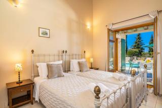 Villa Delfini by Villa Plus - 1