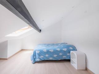 Renovated studio in the attic Paris 30 minutes away - 8