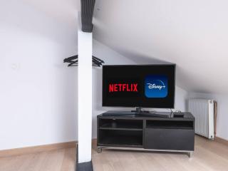 Renovated studio in the attic Paris 30 minutes away - 5