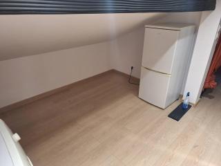 Renovated studio in the attic Paris 30 minutes away - 2