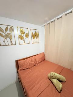 SkyPort Guest House Couple Room - 2