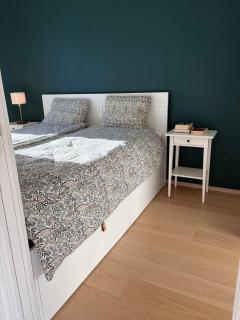 Beautiful furnished 2-room apartment with a short distance to everything - 2