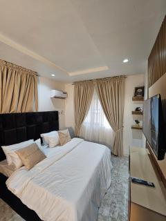 River Park Executive 2 Bedroom Apartment - 4
