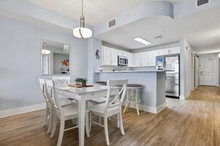 Luxury Calypso Tower 3! Free Beach Chair Service for 4! by Dolce Vita Getaways PCB - 5