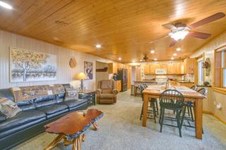 Big Bear Lake Retreat w/ 2 Homes Main/Beach Houses - 3