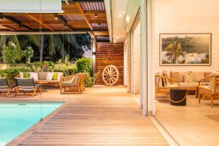 Luxury Beachfront Villa Private Pool & Beach - 9
