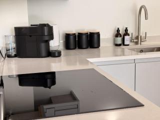 Long Ashton Terrace Apartment | Sleeps 4 - 9