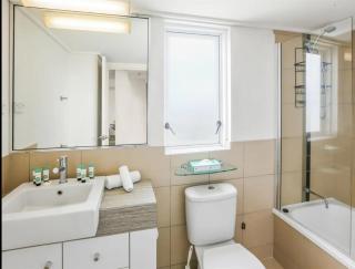Ocean View Cairns CBD l Pool I Free Parking - 9