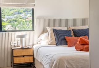 Romantic Couples Stay - Jacuzzi Beachfront Views - 3