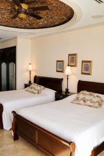 End Unit Penthouse at Esmeralda Private Jacuzzi - 9