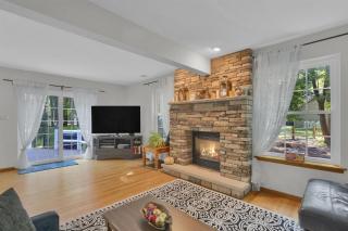 PET FRIENDLY - SAUNA - FREE EV - Near Jim Thorpe, Kalahari & Camelback - 4