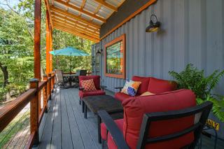 Peekabo Lake Views! Cabin Tiny Home w/ Fire Pit - 0