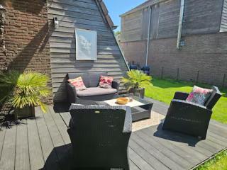 Lake House Grou - 6