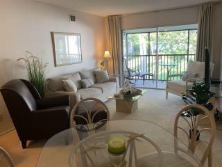 Spacious Water View 2nd Floor Unit 5 Minute Walk to Siesta Beach - 0