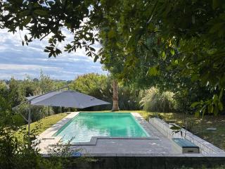Ferme basque avec piscine et vue campagne, proche des plages - 0