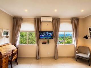 La Casa Blanca - Emmarentia, Johannesburg - 2