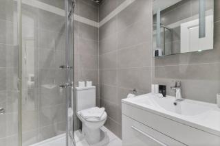 Cosy 1 Bed Apartment next to Liverpool Street Station FREE WIFI By City Stay Aparts London - 2