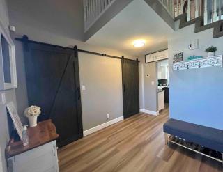 Okanagan Oasis, Modern home with Pool and Putting Green - 9