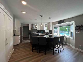 Okanagan Oasis, Modern home with Pool and Putting Green - 3