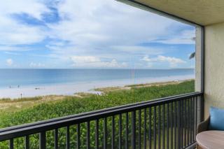 2 Bed South End Beachfront Condo at Popular Seawinds - 0
