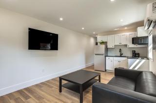 Modern Retreat w/ Deck & Workspace Unit B - 0