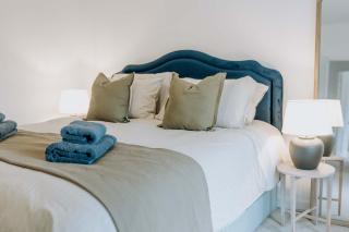 Saundersfoot Coastal Cottage with Sea Views and Private Parking - 4