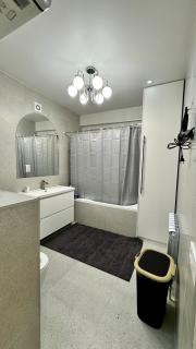 Stylish 1BR Apartment in Central Bishkek - 3