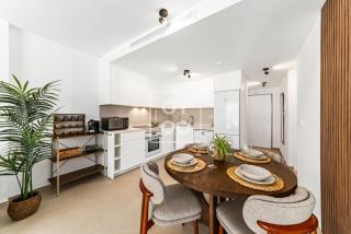 Pilar Sunplace Deluxe, groundfloor resort apt with pool and garden view, by OYOOSTAYS - 7