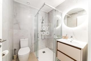 Pilar Sunplace Deluxe, groundfloor resort apt with pool and garden view, by OYOOSTAYS - 2
