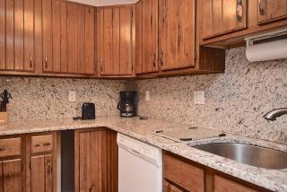Upgraded 1 BR1 Bath Condo, Renovated Ground Floor Unit - 1