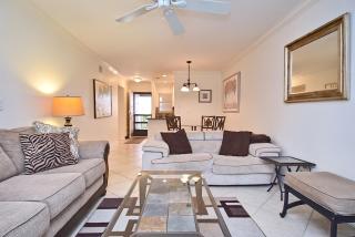 Short walk to #1 Siesta Beach! Covered parking, Heated Pool - 0