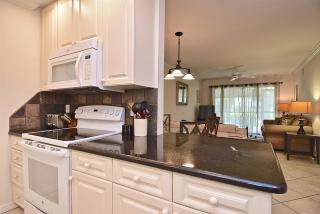 Short walk to #1 Siesta Beach! Covered parking, Heated Pool - 7