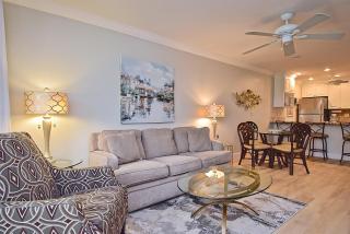 Renovated 2BR2 Bath, ground floor, washerdryer 03 Mile Walk to Siesta Beach - 9