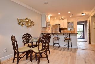 Renovated 2BR2 Bath, ground floor, washerdryer 03 Mile Walk to Siesta Beach - 5